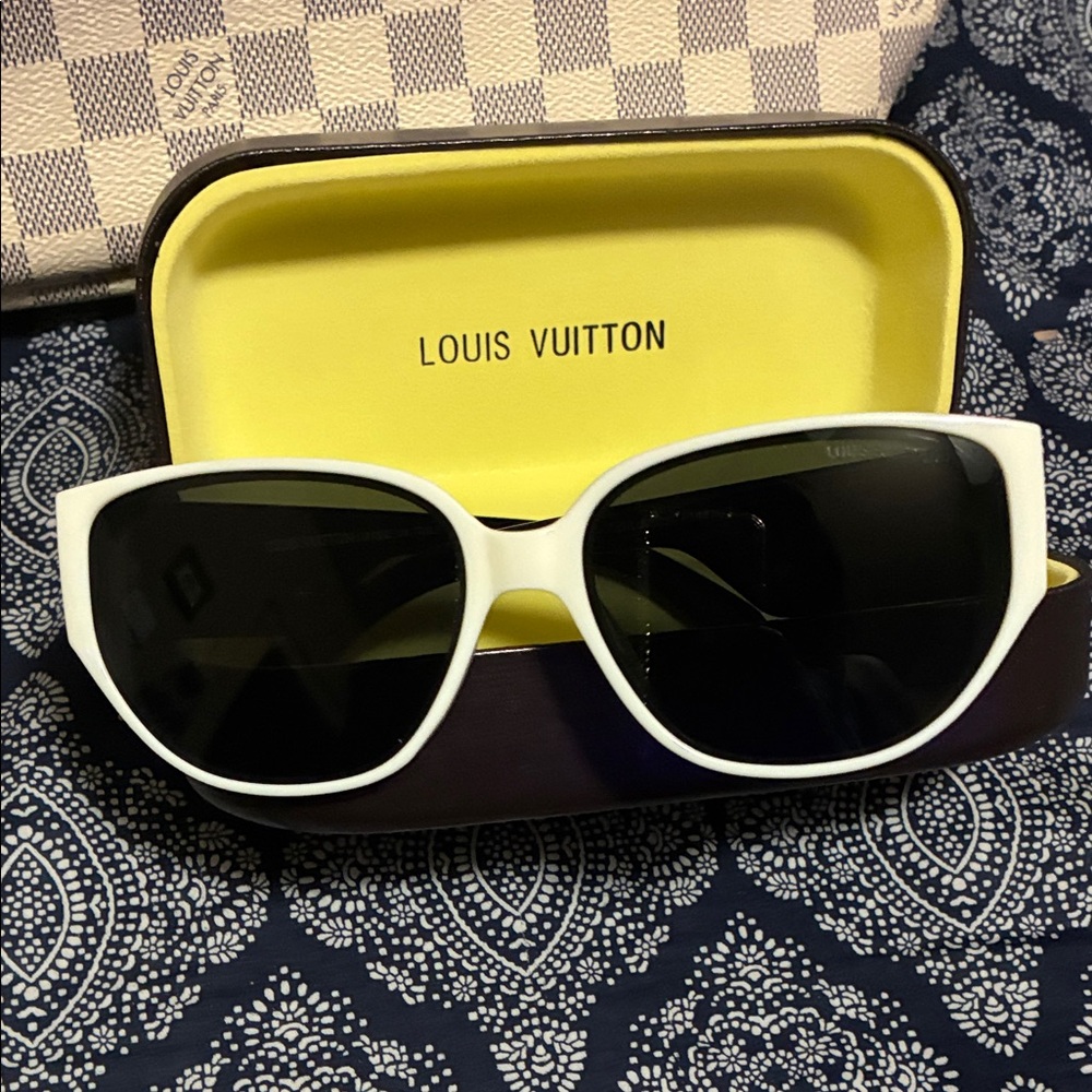 Louis Vuitton Black and White Sunglasses